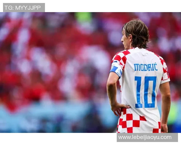 莫德里奇赛场突发小插曲裁判冷静应对化解紧张氛围 莫德里奇赛场突发小插曲裁判冷静应对化解紧张氛围